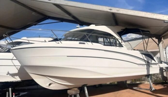 beneteau antares 8 2019 200 cv suzuki etat irreprochable 1