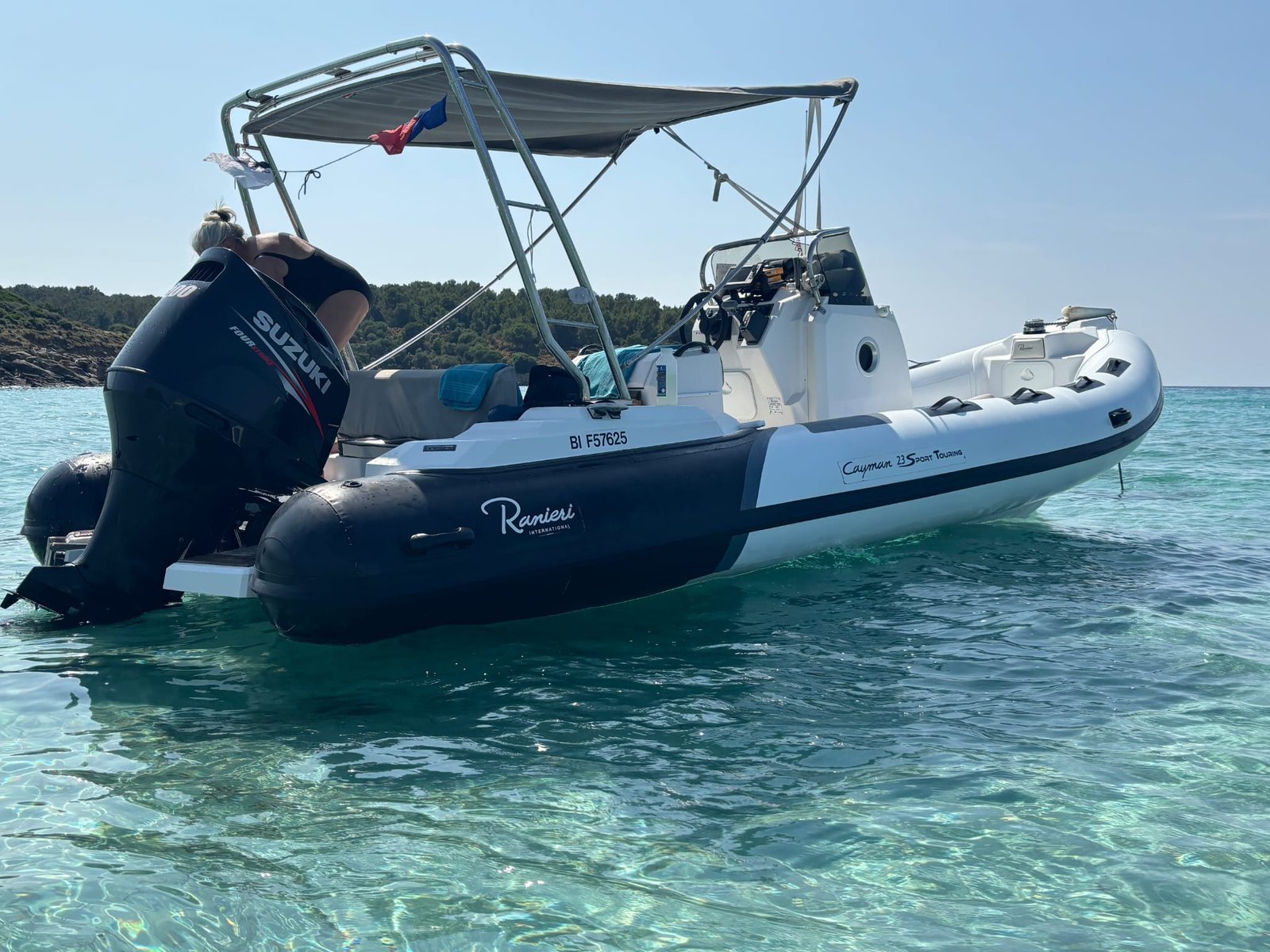 ranieri cayman sport touring 23 2017 suzuki df 200 atx 334 heures de navigation 1