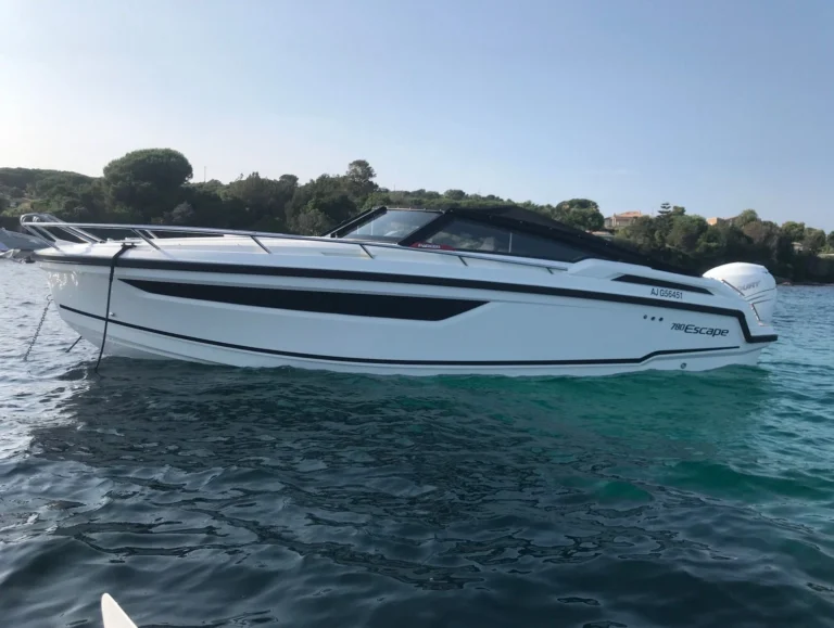parker 780 escape vue laterale navigation 1