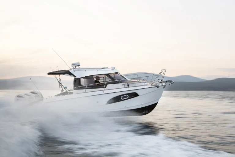 sancak svt 720 aegean featured