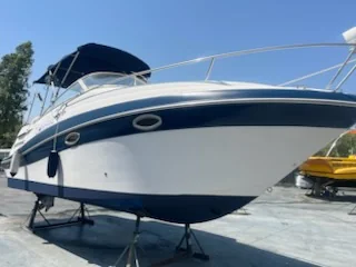 four winns vista 258 profil avant